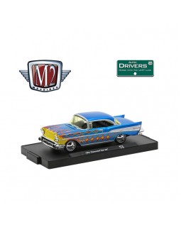 M2 машинка MOONEYES 1957 Chevrolet Bel Air Blue with Flames